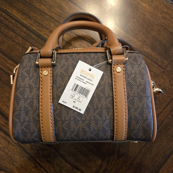 Michael Kors brand new purse - Picture 1 of 3